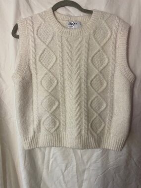 Women’s Rita Ora Pullover Sweater Vest Large White Crew Neck